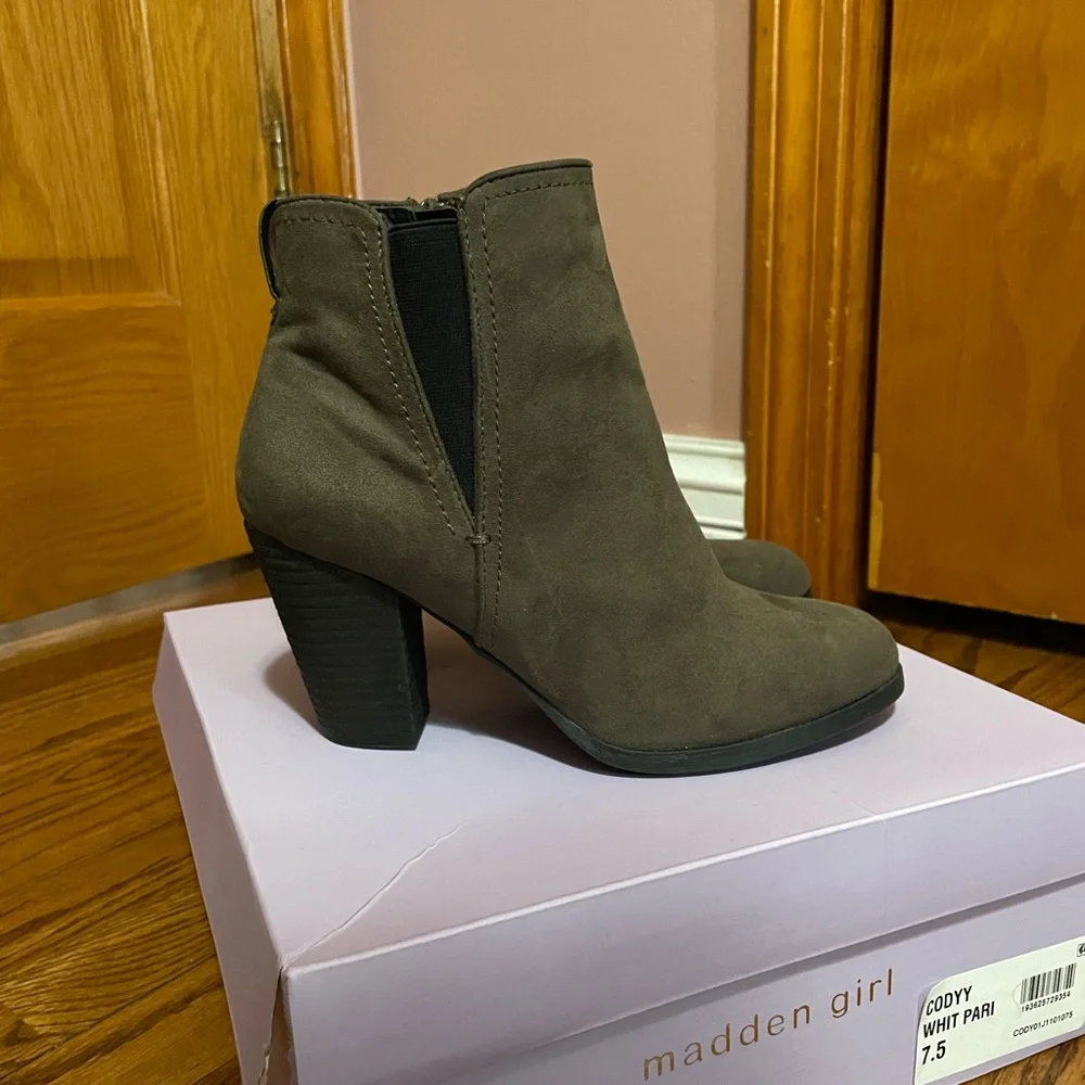 Booties - Picture 2 of 7